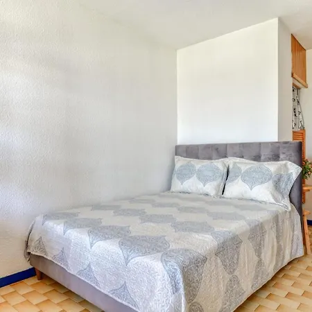 Viktoria Apartment *